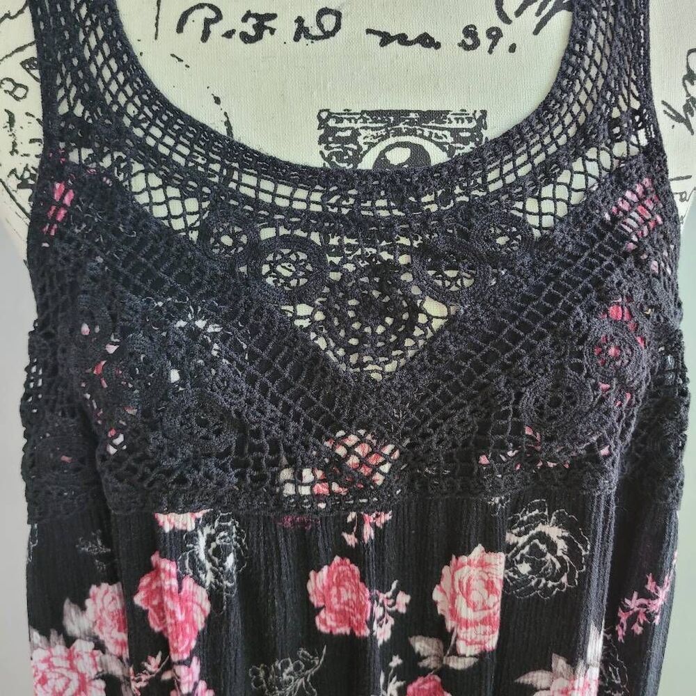 Torrid Black Floral Lace Yoke Sleeveless Women's Top - Pink Rose Print 2x - Picture 5 of 10